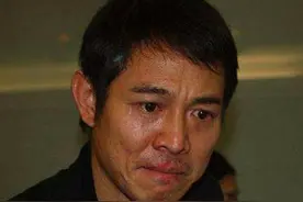 抛弃妻女、改变国籍的李连杰，走到今天这一步，完全只怪他自己图片