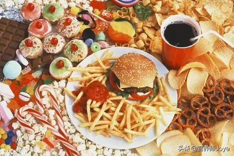 长胖别让全脂奶背黑锅，它的营养比脱脂奶更多