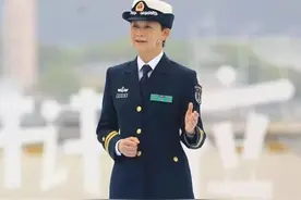 中国首位女舰长！从华为精英到环球小姐，一句话获无数人点赞图片