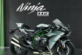 新车 | 售价44.2万元 四缸机械增压动力 川崎Ninja H2 CARBON上市图片