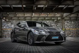 何为出众？它的答案或许就是不从众 试雷克萨斯LS 500h图片