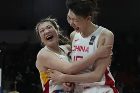 李梦、韩旭带着更强自信回归WNBA，那里才是她们提升自我的最好舞台图片