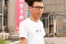36岁“巨婴”潘杰：沉迷网络游戏，亲手打残母亲，相亲59次均失败图片