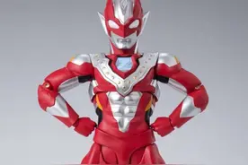 模玩资讯：万代 S.H.Figuarts 泽塔奥特曼 贝塔冲击形态图片