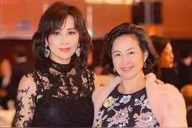 “亿万富婆”刘嘉玲：结交章泽天拉拢何超琼，为何删掉杨颖微信？图片