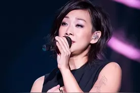 歌后林忆莲：李宗盛为她离婚，遭初恋陈辉虹抛弃，如今成人生赢家图片