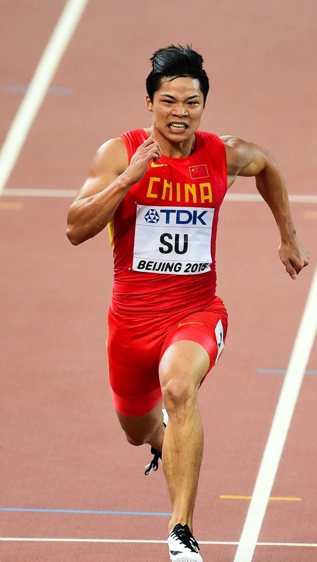 苏炳添:以9秒98的成绩打破亚洲百米赛纪录,创造黄种人的神话