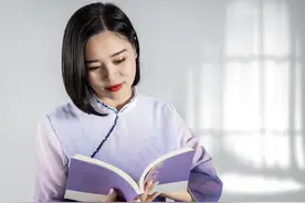 少年半夜听到继母房间传出咯吱咯吱声，推开门看到继母痛苦的样子图片