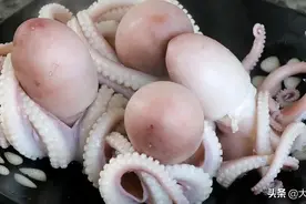 煮八爪鱼咬不动？别用开水煮，牢记3个技巧，鲜嫩又脆弹，无腥味图片