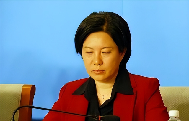 江苏好色老虎落马:私生活糜烂似女皇，将"男宠"赐给女儿一同享乐