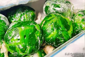 春天遇到这菜别放过，一次囤20斤，焯水后放冰箱，从春天吃到冬天图片