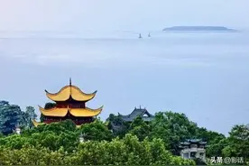 《登岳阳楼》体现了诗人杜甫心念国家和百姓的伟大情怀！图片