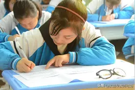 2023年各地中考分数线出炉！普高分数线高到离谱，孩子该何去何从图片