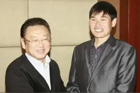 77岁蒋大为回应，军籍被开除，不让农民歌手朱之文唱歌，另有隐情图片