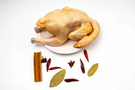 全球鸡肉价格连续4个月回落，但依然高于上年同期图片