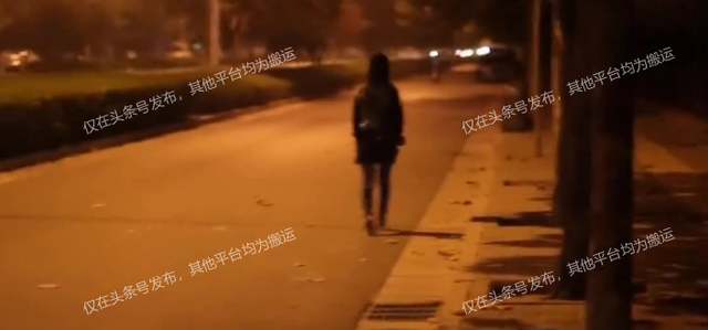 故事:50岁大妈被小伙尾随侵犯,事后却并未报警,背后原因难以启齿