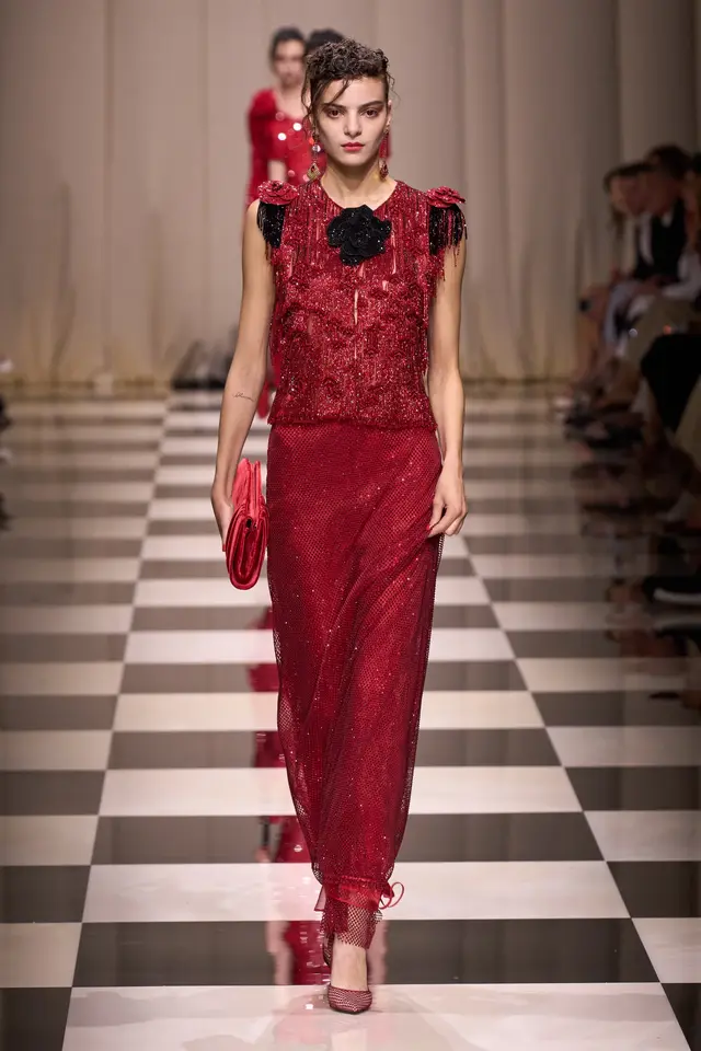 ������Armani Priv�� 2023 �ﶬ�߶�ϵ��Ůװ