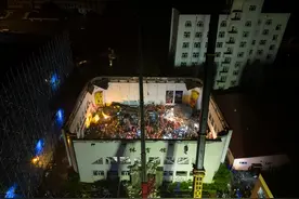 齐齐哈尔三十四中体育馆坍塌事故：救援者彻夜未眠，被困者掩埋深度约3米图片