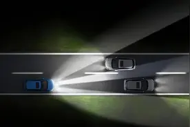 车灯“暗语”，闪1次、2次、3次分别什么意思？不懂别说是老司机图片