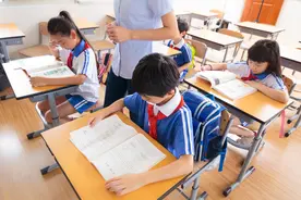 临聘教师生存状态观察：待遇提高了，为何依然不能心安图片