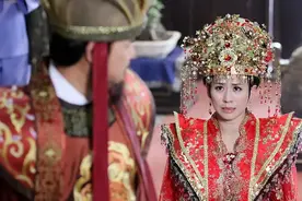 模范夫妻被骂上热搜，人设崩塌：曾是爱情神话，为何成了笑话？图片