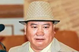 令人唏嘘，曾经火遍全国的万梓良，为何老了却换了一副面孔？图片