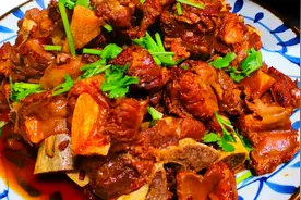 过年煮肉炖排骨的万能公式：牢记“1放3不放”！保证肉香汤鲜！图片