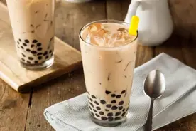 我不会强迫孩子喝饮料，但这几种还是少让孩子喝吧图片