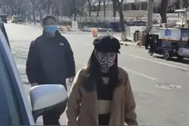 春晚四次联排亮点：贾玲开百万豪车，沙溢穿两万外套，颖儿戴黄金图片