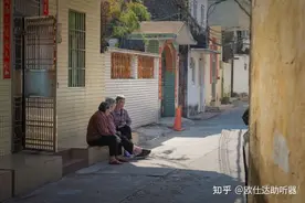 戴了助听器还是听不清是听力下降了还是语言识别能力太差了？图片