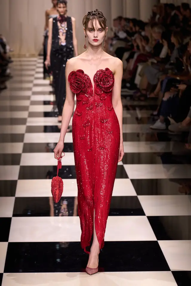 ������Armani Priv�� 2023 �ﶬ�߶�ϵ��Ůװ