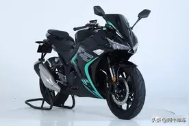 首款国产带TCS跑车仅售1.7万、宝马R18全系再降价...图片