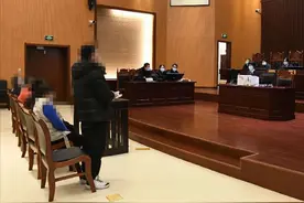 本想在情人节给女友一个惊喜，结果……吓得不轻｜今晚九点半图片