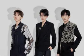 易烊千玺被曝中考走后门，王俊凯被曝延期毕业，当年的组合怎么了图片