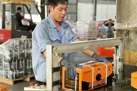 电动车旧电池到底值多少钱？回收旧电池都去哪了？行业人士告诉你图片