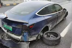 男子深夜闭眼开特斯拉，结果失控360度自转两圈！图片