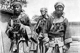 土匪的主要来源：失地农民与退伍士兵图片