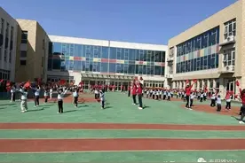 运动悦童心，健康伴成长！城阳区春阳路幼儿园早操比赛活动图片