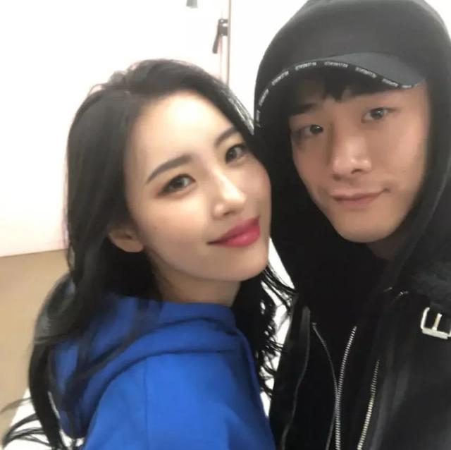 宣美合作氛围感拉满？同一天生日发贴脸照，车贤胜参加相亲访谈？