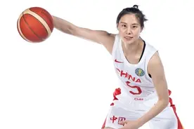 王思雨官宣加盟四川女篮 搭档李梦韩旭组三巨头 国手三人组冲冠图片