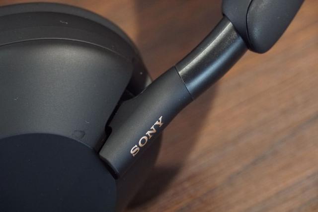 有种要跟苹果耳机拼命的架势，谈索尼WH-1000XM5与LinkBuds S