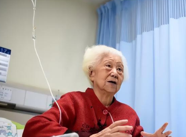 她是出卖江姐叛徒的妻子，今98岁却被国人敬重，她到底做了什么？