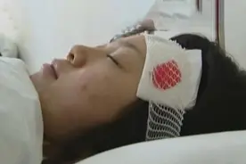 2006年，一女孩因车祸昏迷半月，醒来后告诉母亲自己看到救命恩人图片