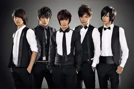 至上励合成团14年，张远翻红，小五直播卖货，马雪阳最憋屈图片