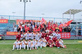 绽放吧！铿锵玫瑰！夺冠后辽宁女足回沈继续备战 小小年纪心中还有更大的梦想图片