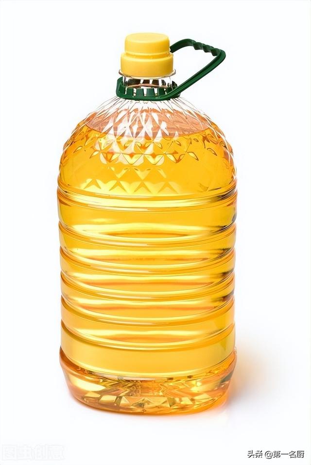 购买食用油,要分清"深色"和"浅色",颜色不同,差别却不小