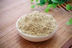 70岁大爷每天喝一勺三七粉，两年后怎么样了？需留意5种不良反应图片