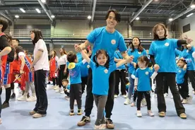 有爱有趣！在亲子运动会上“放飞自我”！图片