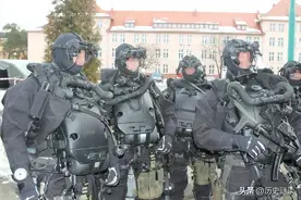 特种兵专用的4款暗器，生活中见了你也认不出，杀人于无形图片