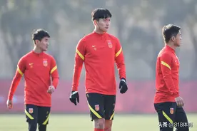 全年无休！国足人员：有国脚的妻子正处在孕期，回不了家真是煎熬图片